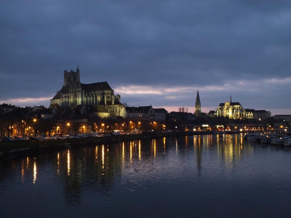 Premiere Classe Auxerre Монето Экстерьер фото